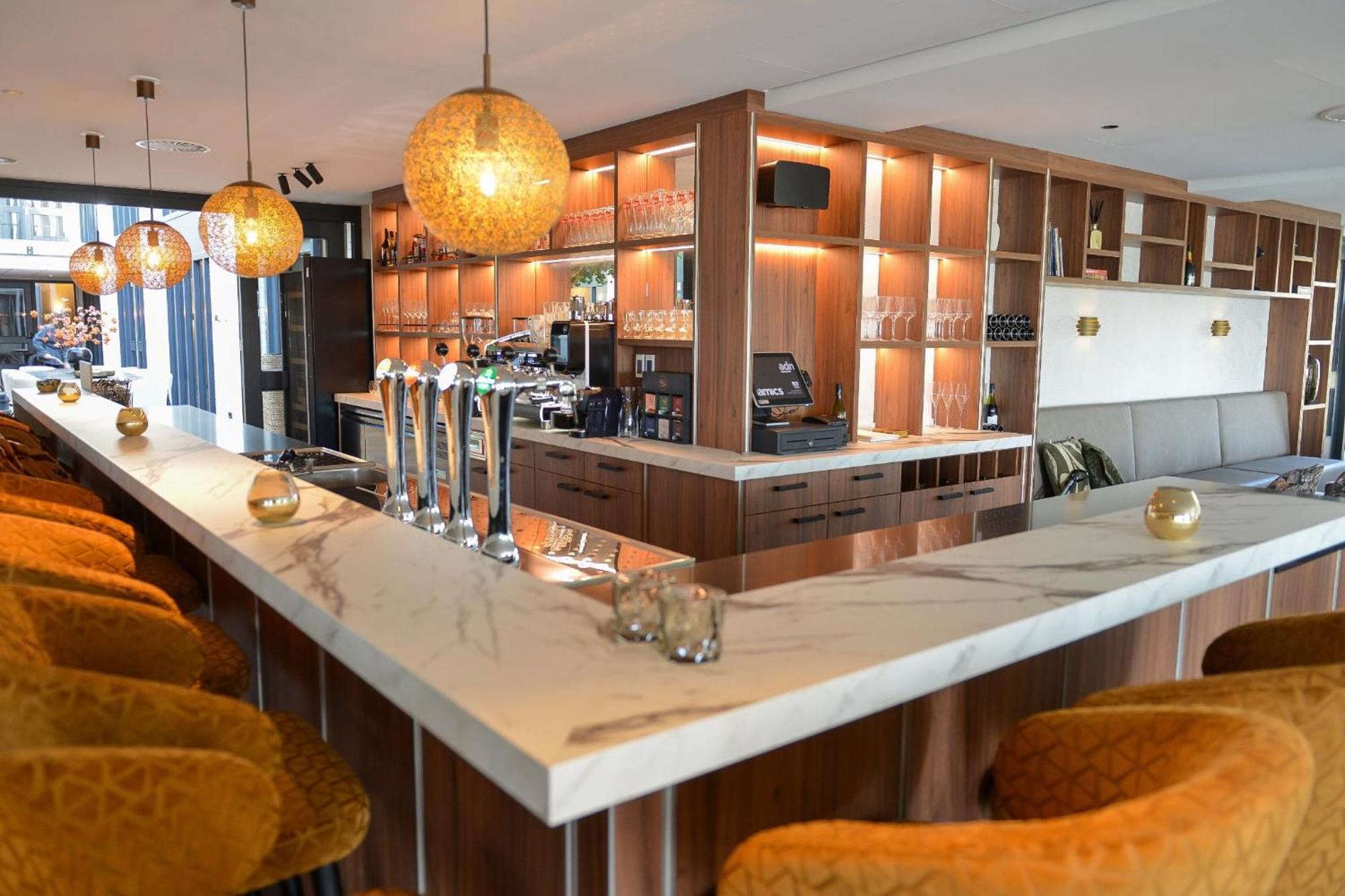 Eilandhotel Texel Де-Коксдорп Экстерьер фото The bar at the 1906 Lounge